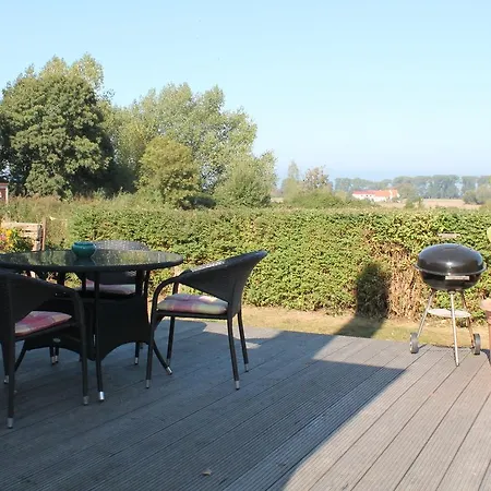 Cosy In With Garden Appartamento