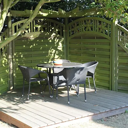 Apartment Cosy In With Garden